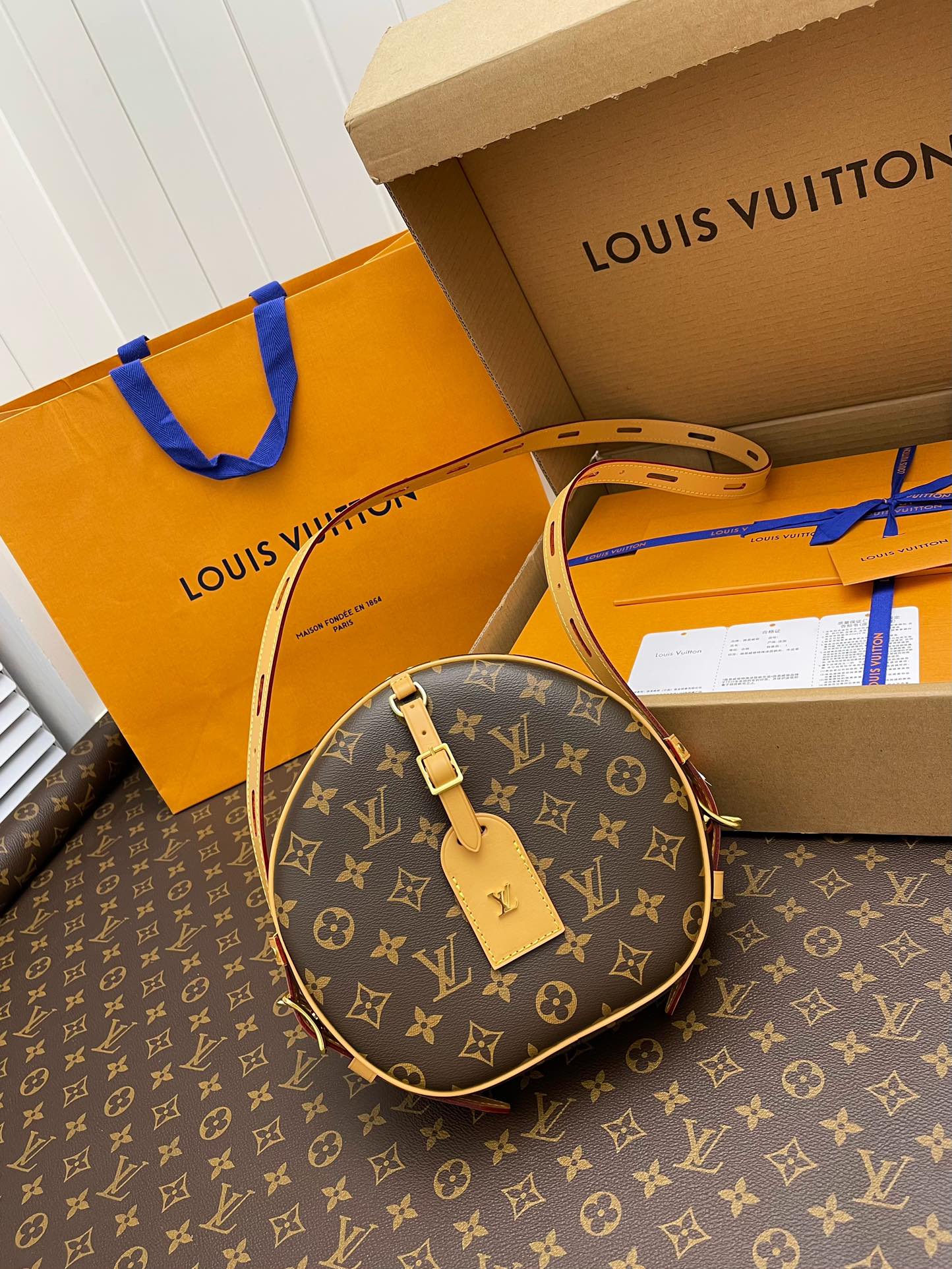 LV Round Bags